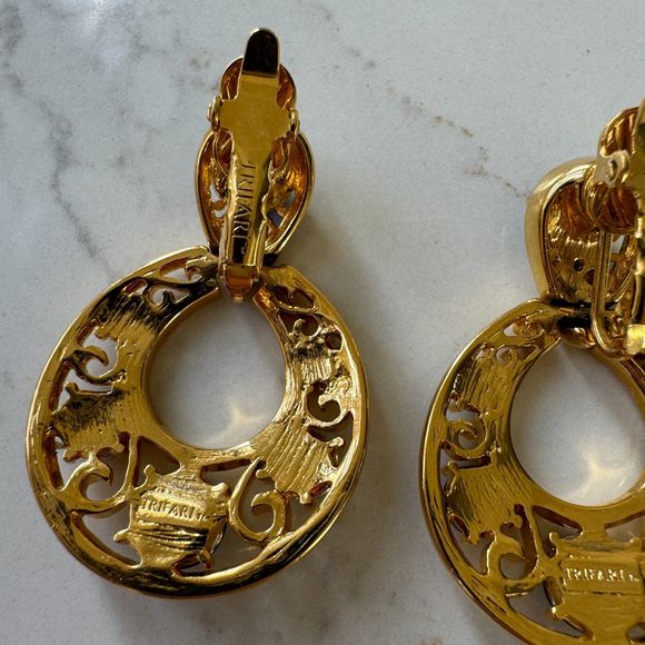 Vintage Trifari Jeweled Gold Teardrop Earrings - Picture 8 of 9